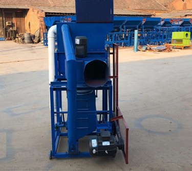 小型花生剝殼機.JPG